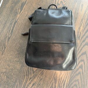 Black Leather Backpack Pearlina